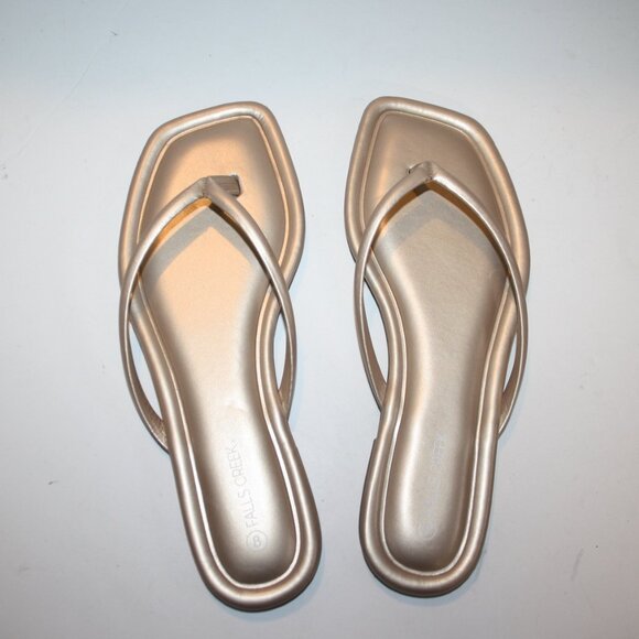Beautiful gold NWOT Falls Creek flip flops size 8 - Picture 1 of 6